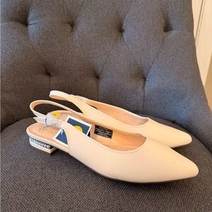 Jones New York Cream Slingback Flats